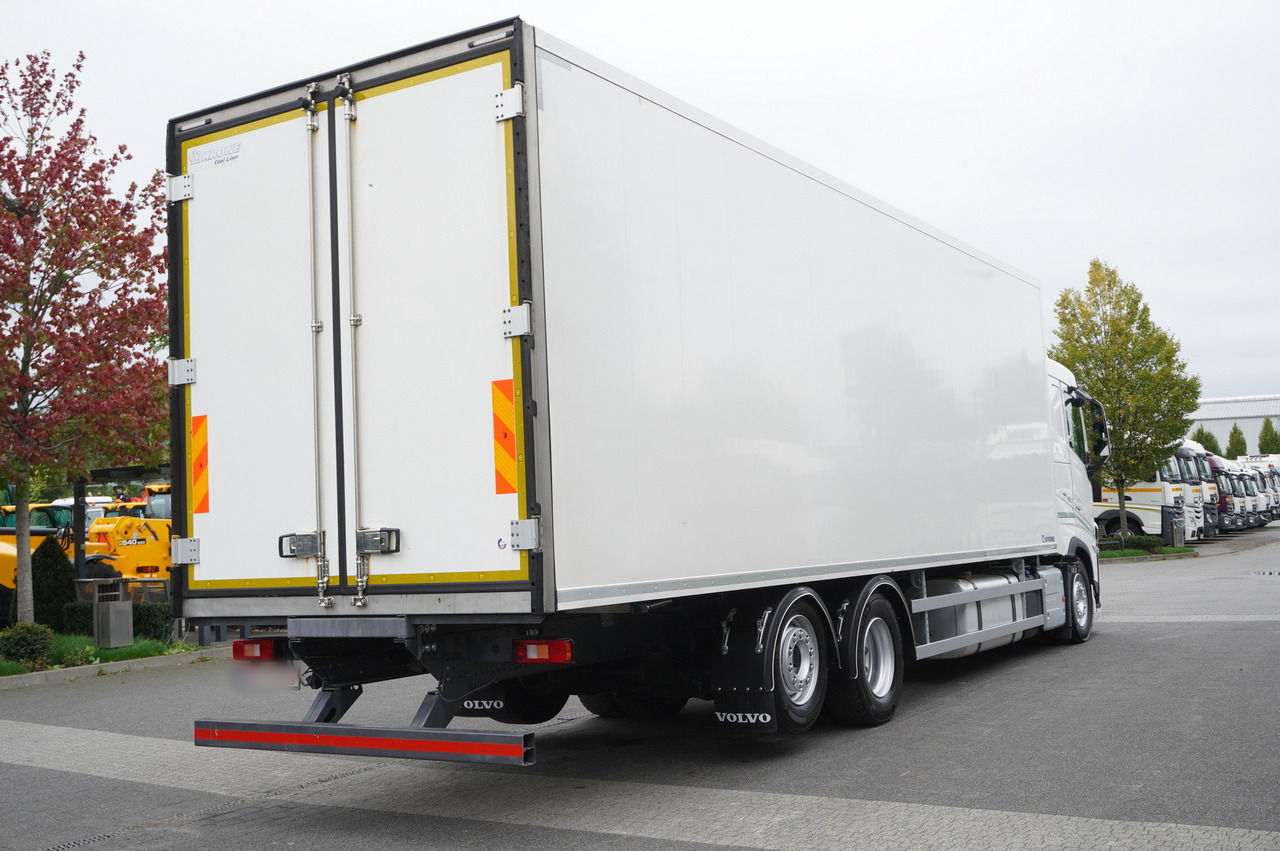 VOLVO FH 460 / Krone refrigerator 23 EPAL! / Carrier Supra 1250 MT Silent / Multitemperature / Steered axle - Refrigerated truck: picture 5 VOLVO FH 460 / Krone refrigerator 23 EPAL! / Carrier Supra 1250 MT Silent / Multitemperature / Steered axle - Refrigerated truck: picture 5