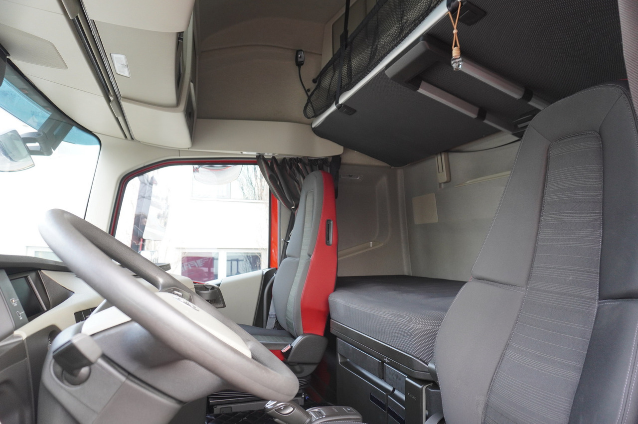 VOLVO FH 500 / BRAND-NEW Kässbohrer LB3E low-bed semi-trailer / 500 HP - Car transporter truck: picture 5 VOLVO FH 500 / BRAND-NEW Kässbohrer LB3E low-bed semi-trailer / 500 HP - Car transporter truck: picture 5