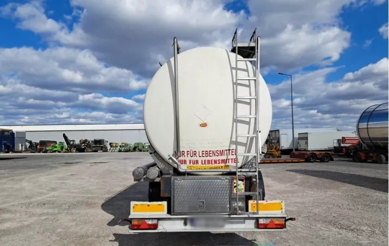 WIELTON NS3D 36 t food cistern / 3 chambers - Tanker semi-trailer: picture 3 WIELTON NS3D 36 t food cistern / 3 chambers - Tanker semi-trailer: picture 3