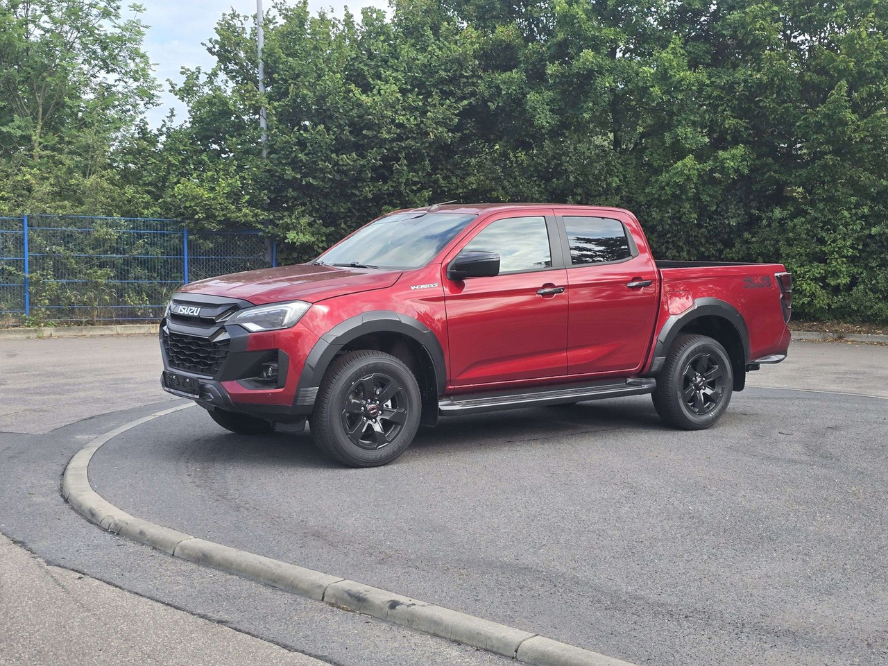 Isuzu D-Max V-Cross im Vorlauf 25er Modell - SUV: picture 2 Isuzu D-Max V-Cross im Vorlauf 25er Modell - SUV: picture 2
