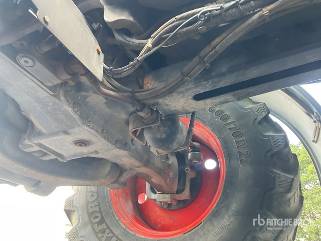 2010 Claas Axion 840 CMatic 4WD Tractor - Farm tractor: picture 4 2010 Claas Axion 840 CMatic 4WD Tractor - Farm tractor: picture 4