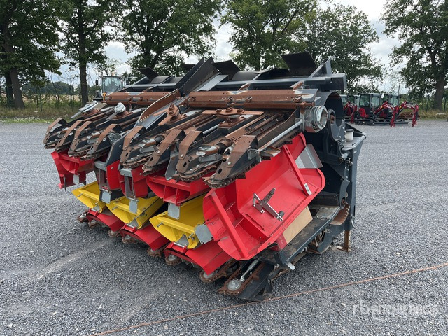 2021 Ziegler Corn Champion 8 Row Corn Combine Header - Corn header: picture 1 2021 Ziegler Corn Champion 8 Row Corn Combine Header - Corn header: picture 1
