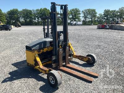 MOFFETT M4-20.3 - Rough terrain forklift: picture 4 MOFFETT M4-20.3 - Rough terrain forklift: picture 4