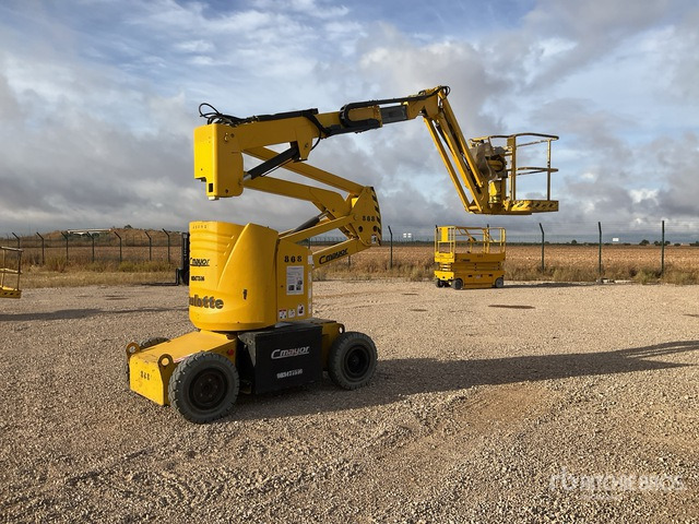 2006 Haulotte HA12IP 2WD Electric Articulating Boom Lift - Articulated boom lift: picture 1 2006 Haulotte HA12IP 2WD Electric Articulating Boom Lift - Articulated boom lift: picture 1