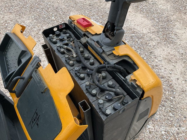 2009 Jungheinrich ECE225 Electric Pallet Jack - Pallet truck: picture 5 2009 Jungheinrich ECE225 Electric Pallet Jack - Pallet truck: picture 5