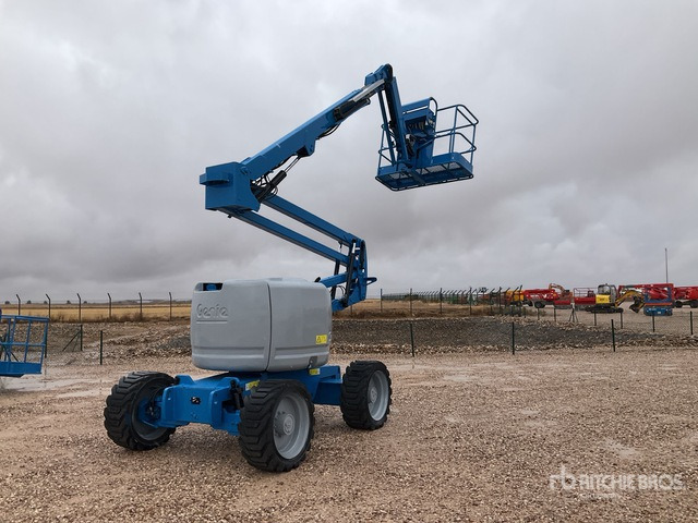 2013 Genie Z45/25J 4WD Diesel Articulating Boom Lift - Articulated boom lift: picture 2 2013 Genie Z45/25J 4WD Diesel Articulating Boom Lift - Articulated boom lift: picture 2