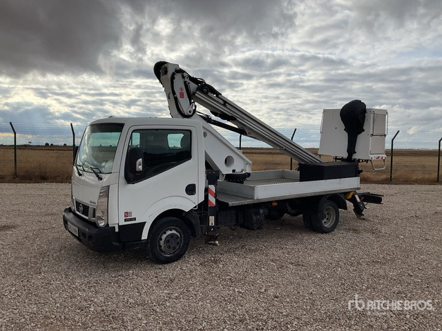 2018 Nissan NT400 35.13 2018 Oil&Steel Scorpion 1812 18 ... Bucket Truck - Truck mounted aerial platform: picture 3 2018 Nissan NT400 35.13 2018 Oil&Steel Scorpion 1812 18 ... Bucket Truck - Truck mounted aerial platform: picture 3