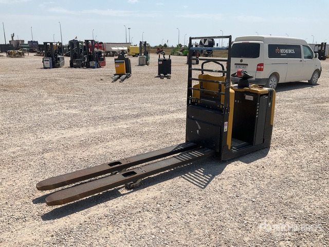 2019 Yale MO20 Electric Pallet Jack - Pallet truck: picture 2 2019 Yale MO20 Electric Pallet Jack - Pallet truck: picture 2