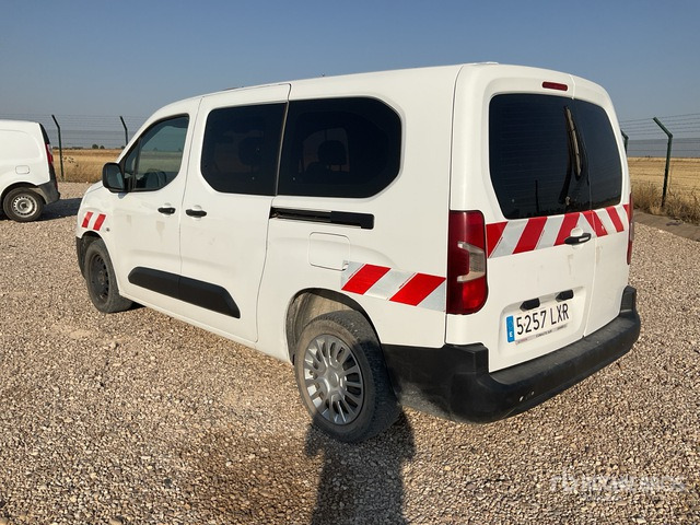 2020 Toyota Proace Passenger Van - Minibus, People carrier: picture 4 2020 Toyota Proace Passenger Van - Minibus, People carrier: picture 4