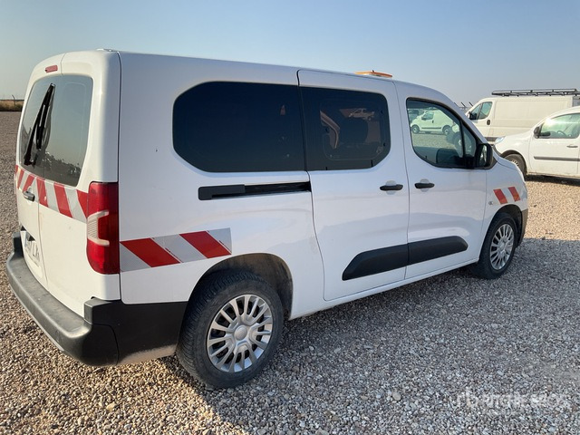 2020 Toyota Proace Passenger Van - Minibus, People carrier: picture 3 2020 Toyota Proace Passenger Van - Minibus, People carrier: picture 3