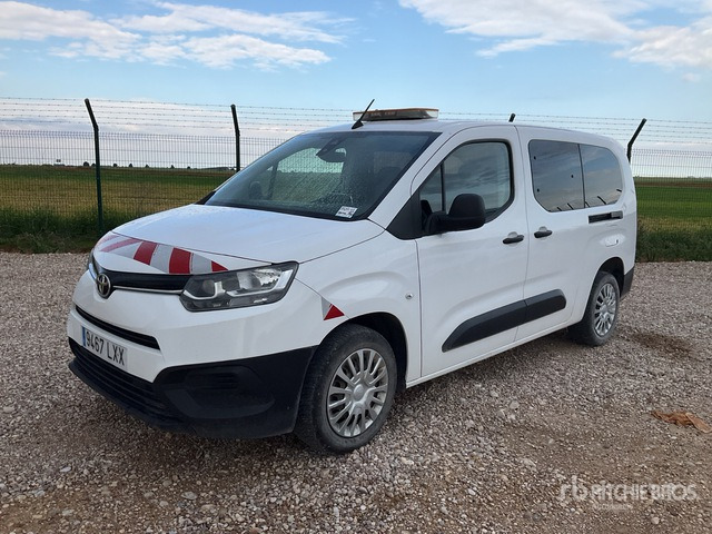 2022 Toyota Proace City Verso 5 Passenger Van - Minibus, People carrier: picture 2 2022 Toyota Proace City Verso 5 Passenger Van - Minibus, People carrier: picture 2