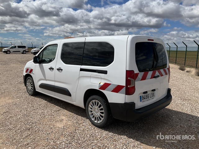 2022 Toyota Proace City Verso 5 Passenger Van - Minibus, People carrier: picture 3 2022 Toyota Proace City Verso 5 Passenger Van - Minibus, People carrier: picture 3