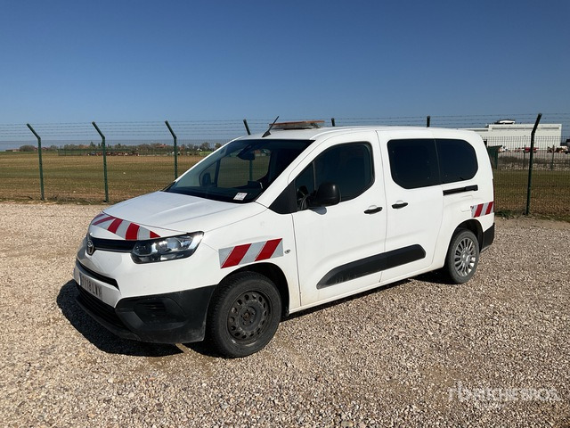 2022 Toyota Proace City Verso 5 Passenger Van - Minibus, People carrier: picture 3 2022 Toyota Proace City Verso 5 Passenger Van - Minibus, People carrier: picture 3