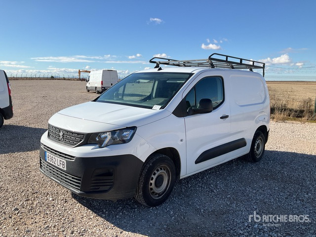 2019 Peugeot Partner Cargo Van - Commercial vehicle: picture 1 2019 Peugeot Partner Cargo Van - Commercial vehicle: picture 1