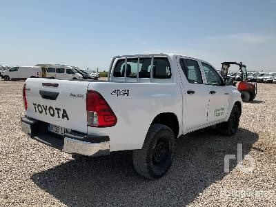 TOYOTA HILUX - Pickup truck: picture 3 TOYOTA HILUX - Pickup truck: picture 3