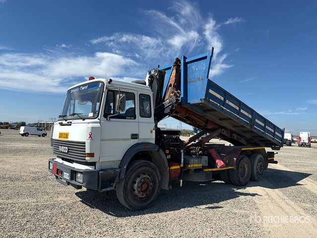 1990 Iveco 190-36 6x2 Roll-Off Truck - Hook lift truck: picture 1 1990 Iveco 190-36 6x2 Roll-Off Truck - Hook lift truck: picture 1