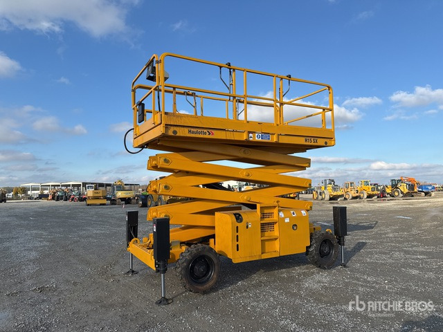 2007 Haulotte H15SX - Scissor lift: picture 2 2007 Haulotte H15SX - Scissor lift: picture 2