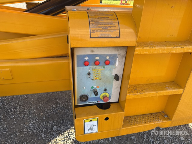 2007 Haulotte H15SX - Scissor lift: picture 4 2007 Haulotte H15SX - Scissor lift: picture 4