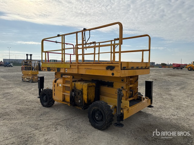 2009 Haulotte H15SX (Inoperable) Scissor Lift - Scissor lift: picture 5 2009 Haulotte H15SX (Inoperable) Scissor Lift - Scissor lift: picture 5