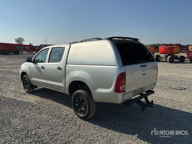 2010 Toyota Hylux 4x4 Crew Cab Pickup - Pickup truck: picture 3 2010 Toyota Hylux 4x4 Crew Cab Pickup - Pickup truck: picture 3