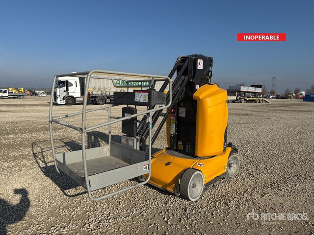 2011 Manitou 100VJRE (Inoperable) Vertical Mast Lift - Vertical mast lift: picture 2 2011 Manitou 100VJRE (Inoperable) Vertical Mast Lift - Vertical mast lift: picture 2