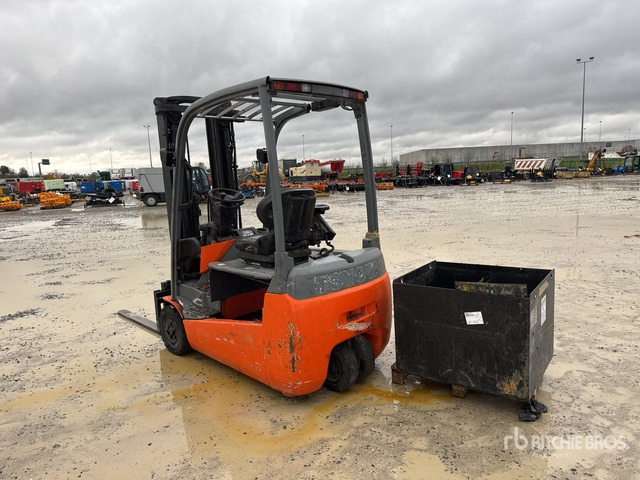 2012 Toyota 8FBET16 (Inoperable) Forklift - Forklift: picture 3 2012 Toyota 8FBET16 (Inoperable) Forklift - Forklift: picture 3