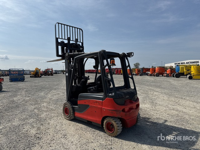 2014 Linde E30L-01 3000 kg Electric Forklift - Electric forklift: picture 3 2014 Linde E30L-01 3000 kg Electric Forklift - Electric forklift: picture 3