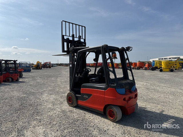 2014 Linde E30L-01 3000 kg Electric Forklift - Electric forklift: picture 4 2014 Linde E30L-01 3000 kg Electric Forklift - Electric forklift: picture 4