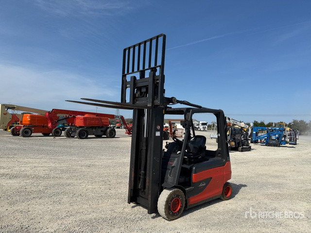 2014 Linde E30L-01 3000 kg Electric Forklift - Electric forklift: picture 2 2014 Linde E30L-01 3000 kg Electric Forklift - Electric forklift: picture 2