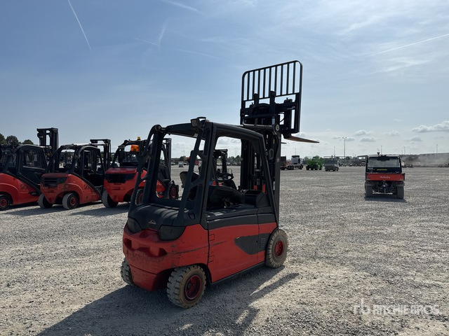 2014 Linde E30L-01 3000 kg Electric Forklift - Electric forklift: picture 4 2014 Linde E30L-01 3000 kg Electric Forklift - Electric forklift: picture 4