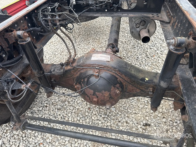 2015 Mitsubishi Fuso Canter 4x2 Cab and Chassis - Cab chassis truck: picture 5 2015 Mitsubishi Fuso Canter 4x2 Cab and Chassis - Cab chassis truck: picture 5