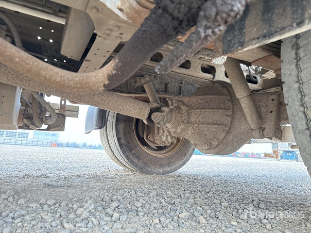 2016 Isuzu NPR 75 4x2 Waste Collection Truck - Refuse truck: picture 4 2016 Isuzu NPR 75 4x2 Waste Collection Truck - Refuse truck: picture 4