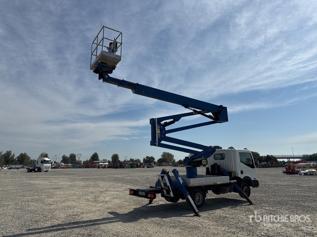 2016 Nissan Cabstar 35.12 2016 Socage DA324 EU5B 24 m on Bucket Truck - Truck mounted aerial platform: picture 4 2016 Nissan Cabstar 35.12 2016 Socage DA324 EU5B 24 m on Bucket Truck - Truck mounted aerial platform: picture 4