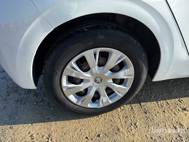 2018 Peugeot 208 BERLINA VAN ACTIVE BLUEHDI Van Truck - Box truck: picture 5 2018 Peugeot 208 BERLINA VAN ACTIVE BLUEHDI Van Truck - Box truck: picture 5