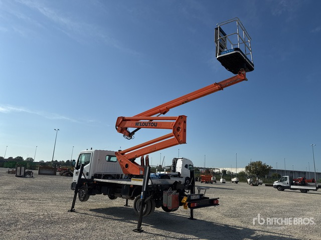 Nissan Cabstar 35.12 Piattaforma autocarrata - Truck mounted aerial platform: picture 3 Nissan Cabstar 35.12 Piattaforma autocarrata - Truck mounted aerial platform: picture 3