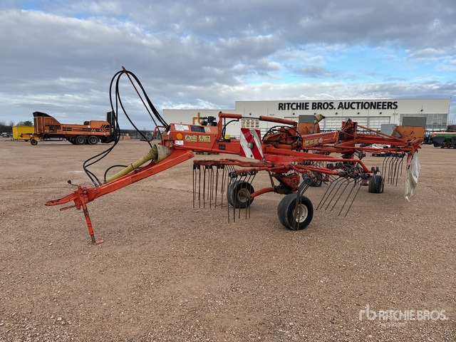 2000 Kuhn GA6000 6 m Semi-Mount 2 Rotor Andaineur Hay Rake - Tedder/ Rake: picture 1 2000 Kuhn GA6000 6 m Semi-Mount 2 Rotor Andaineur Hay Rake - Tedder/ Rake: picture 1