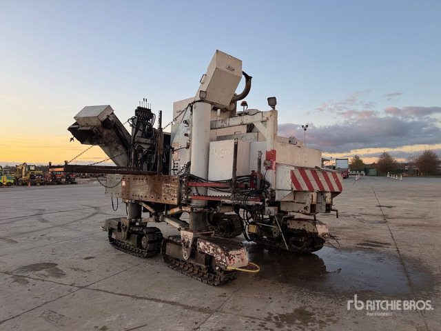 2004 Miller M8500 Machine A Coffrage Glissant Curb and Gutter Machine - Concrete equipment: picture 2 2004 Miller M8500 Machine A Coffrage Glissant Curb and Gutter Machine - Concrete equipment: picture 2