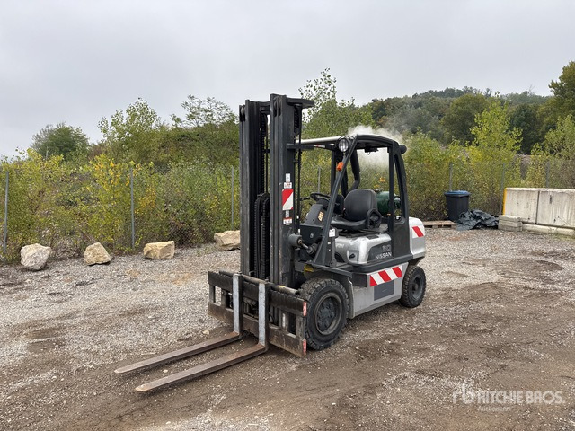 2006 Nissan UGD02A30P0 2350 kg Chariot Elevateur Forklift - Forklift: picture 1 2006 Nissan UGD02A30P0 2350 kg Chariot Elevateur Forklift - Forklift: picture 1