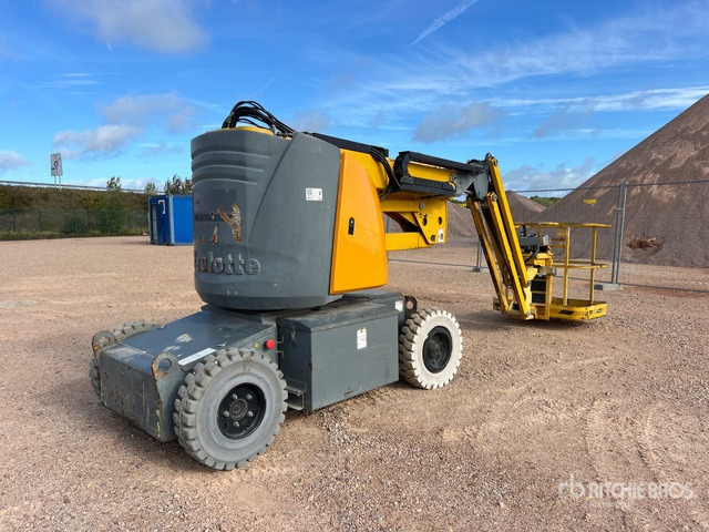 2007 Haulotte HA12IP 2WD Electric Nacelle Articulee ... Articulating Boom Lift - Articulated boom lift: picture 2 2007 Haulotte HA12IP 2WD Electric Nacelle Articulee ... Articulating Boom Lift - Articulated boom lift: picture 2