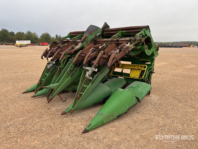 2008 John Deere 194-608CF-JD Cueilleur A Mais 8 Rangs 8 Row Corn Combine Harvester - Corn header: picture 4 2008 John Deere 194-608CF-JD Cueilleur A Mais 8 Rangs 8 Row Corn Combine Harvester - Corn header: picture 4