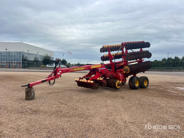 2009 Vaderstad Carrier 650 6.5 m Semi-Mount Dechaumeur A D ... Disc Harrow - Disc harrow: picture 1 2009 Vaderstad Carrier 650 6.5 m Semi-Mount Dechaumeur A D ... Disc Harrow - Disc harrow: picture 1