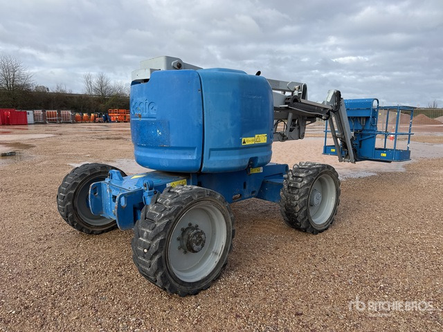 2012 Genie Z-45/25J 4WD Diesel Nacelle Articulee Articulating Boom Lift - Articulated boom lift: picture 1 2012 Genie Z-45/25J 4WD Diesel Nacelle Articulee Articulating Boom Lift - Articulated boom lift: picture 1