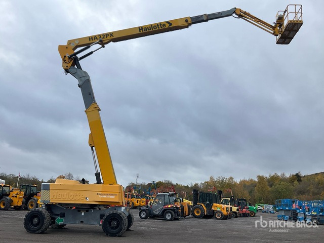 2009 Haulotte HA32PX 4WD Diesel Articulating Boom Lift - Articulated boom lift: picture 1 2009 Haulotte HA32PX 4WD Diesel Articulating Boom Lift - Articulated boom lift: picture 1