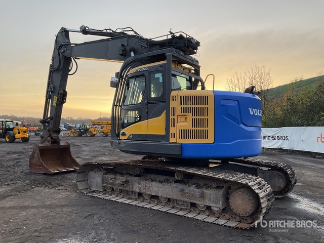 2014 Volvo ECR235DL Tracked Excavator - Crawler excavator: picture 3 2014 Volvo ECR235DL Tracked Excavator - Crawler excavator: picture 3