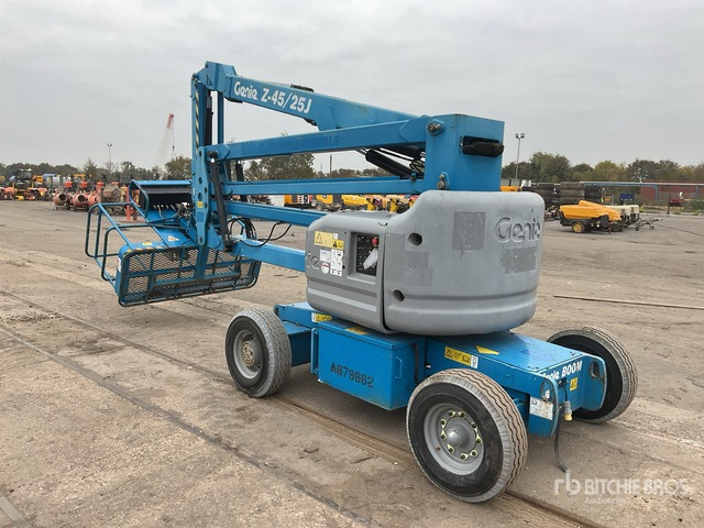 2015 Genie Z45/25J 2015 Genie Z45/25 Articulating Boom Lift Articulating Boom Lift - Articulated boom lift: picture 4 2015 Genie Z45/25J 2015 Genie Z45/25 Articulating Boom Lift Articulating Boom Lift - Articulated boom lift: picture 4