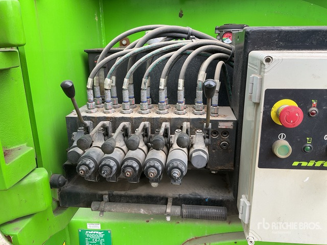 2015 Nifty HR17 4WD Hybrid Articulating Boom Lift - Articulated boom lift: picture 5 2015 Nifty HR17 4WD Hybrid Articulating Boom Lift - Articulated boom lift: picture 5