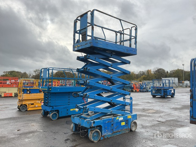 2016 Genie GS4047 Electric Scissor Lift - Scissor lift: picture 2 2016 Genie GS4047 Electric Scissor Lift - Scissor lift: picture 2