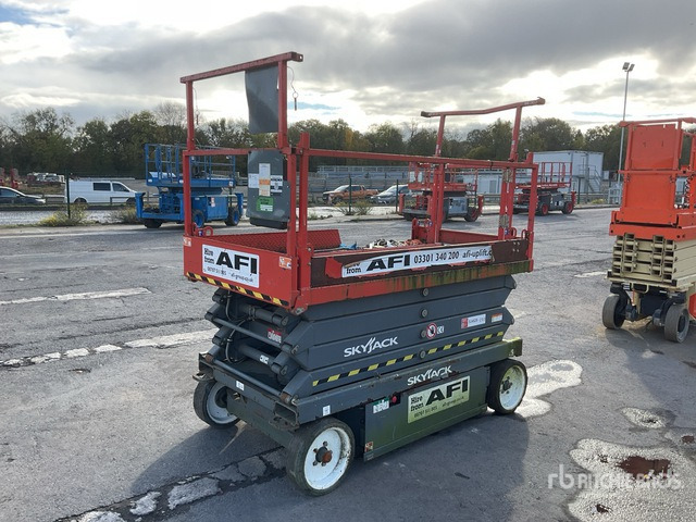 2016 Skyjack SJIII4626 Electric (Inoperable) Scissor Lift - Scissor lift: picture 2 2016 Skyjack SJIII4626 Electric (Inoperable) Scissor Lift - Scissor lift: picture 2