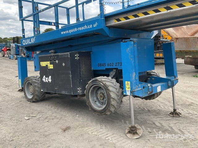 2017 Genie GS-3369RT 4x4 Diesel Scissor Lift - Scissor lift: picture 5 2017 Genie GS-3369RT 4x4 Diesel Scissor Lift - Scissor lift: picture 5