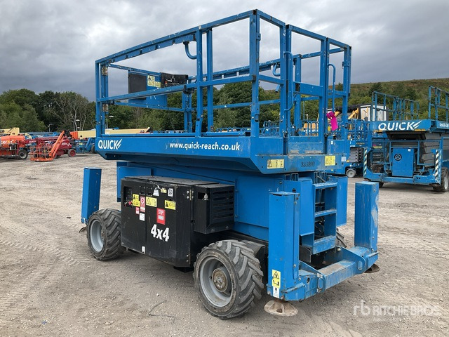 2017 Genie GS-3369RT 4x4 Diesel Scissor Lift - Scissor lift: picture 3 2017 Genie GS-3369RT 4x4 Diesel Scissor Lift - Scissor lift: picture 3